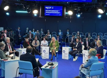 МИД и АНО "Диалог Регионы" провели сессию по борьбе с фейками на ПМЭФ МИД и АНО "Диалог Регионы" провели сессию по борьбе с фейками на ПМЭФ