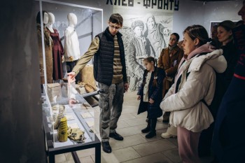 В Зачатской башне Нижегородского кремля открылась выставка «Победа ковалась в бою и труде» В Зачатской башне Нижегородского кремля открылась выставка «Победа ковалась в бою и труде»