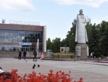 3,4 млн рублей затратят на ремонт подхода к "Современнику" в Ульяновске 3,4 млн рублей затратят на ремонт подхода к "Современнику" в Ульяновске