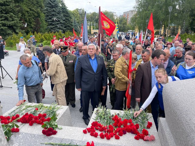 Митинг в память о павших в Афганистане и Чечне нижегородцах состоялся в парке "Швейцария" Митинг в память о павших в Афганистане и Чечне нижегородцах состоялся в парке "Швейцария"