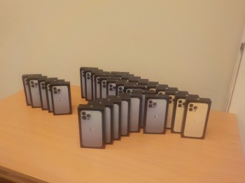 Таможенники изъяли в аэропорту Самары 30 недекларированных смартфонов  Apple IPhone 