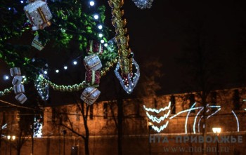 Нижегородские парки начали украшать к Новому году