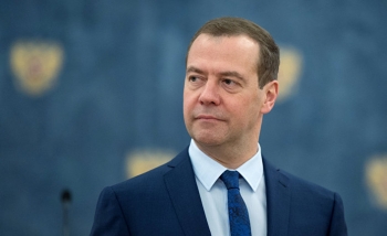 Доходы Дмитрия Медведева за 2016 год сократились на 181 тыс. рублей — до 8,5 млн. рублей
