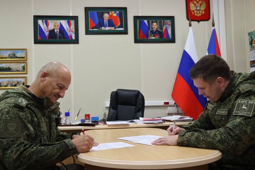 Андрей Гнеушев вступил в ряды нижегородских резервистов «БАРС-НН» Андрей Гнеушев вступил в ряды нижегородских резервистов «БАРС-НН»