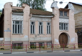 Реконструкция фасада дома Троицкого на улице Пискунова Нижнего Новгорода завершится осенью 2017 года