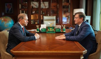 Денис Мантуров и Глеб Никитин обсудили развитие промышленного потенциала Нижегородской области Денис Мантуров и Глеб Никитин обсудили развитие промышленного потенциала Нижегородской области