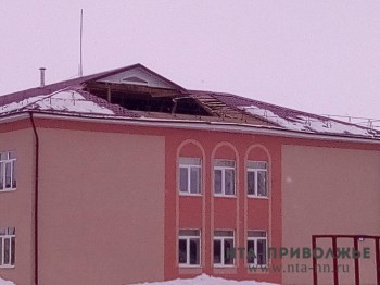 Занятия в Гагинской средней школе Нижегородской области приостановлены из-за частичного обрушения крыши