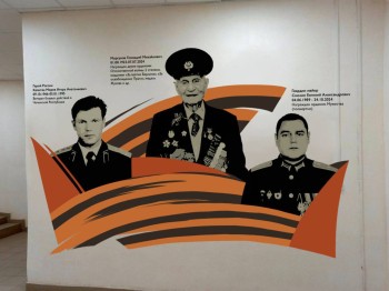 В Кулебаках накануне Дня Победы открыли граффити в честь трех героев разных эпох В Кулебаках накануне Дня Победы открыли граффити в честь трех героев разных эпох