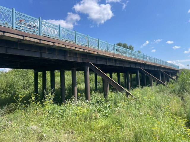 Мост через р. Губерля закрыли в Оренбуржской области