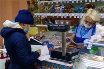 Инспекторы обследовали 18 предприятий потребительского рынка Чебоксар