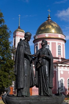 Памятник Петру и Февронии открыли в Башкирии