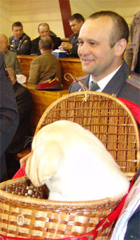 Нижегородец за победу в Кстовском турнире по самбо получил щенка лабрадора, горные лыжи и портрет Путина