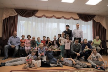 Сотрудники "Союза Маринс Групп" навестили ребят из подшефного Таремского детского дома