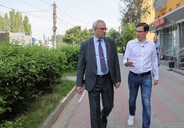 Юрий Шалабаев поручил восстановить озеленение в Ленинском районе в рамках гарантийных обязательств