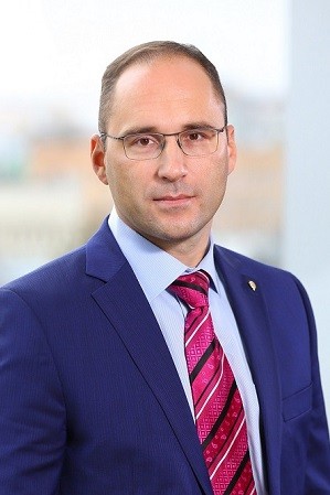 Александр Шаронов: "Объявленная Центробанком поддержка крупных российских банков из-за санкций логична" Александр Шаронов: "Объявленная Центробанком поддержка крупных российских банков из-за санкций логична"