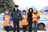 Дорожные полицейские угощали водителей в Перевозском районе Нижегородской области йогуртами