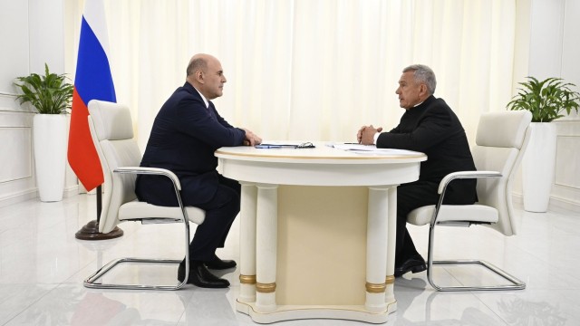 Михаил Мишустин обсудил с Рустамом Миннихановым развитие Татарстана