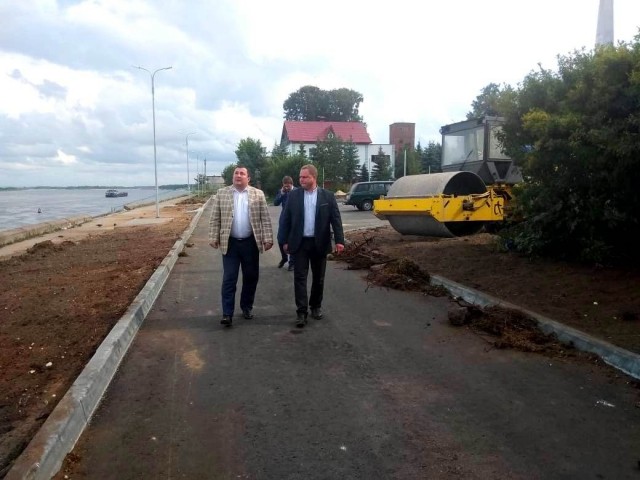 Набережную в Балахне Нижегородской области благоустраивают в рамках нацпроекта "Жилье и городская среда"