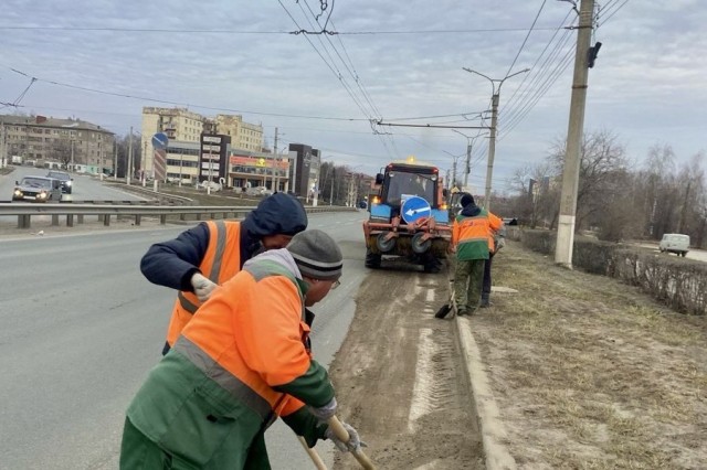 Более 850 т. песка смели с дорог Чебоксар за сутки Более 850 т. песка смели с дорог Чебоксар за сутки