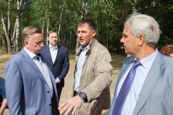 Общественные контролеры &quot;Единой России&quot; проверили ход благоустройства Светлоярского парка в Нижнем Новгороде