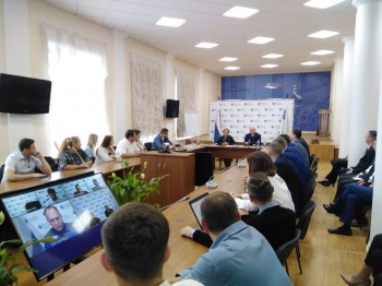 Депутат Госдумы Наталья Назарова встретилась с представителями энергетических и газоснабжающих компаний