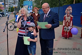 Валерию Шанцеву вручили билеты на первый спектакль нижегородского театра &quot;Вера&quot; после его реконструкции