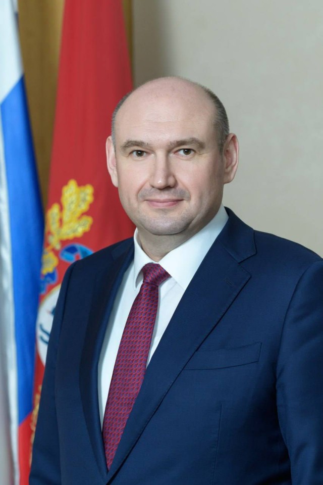 Евгений Солнцев поздравил жителей Оренбуржья с Днем весны и труда Евгений Солнцев поздравил жителей Оренбуржья с Днем весны и труда