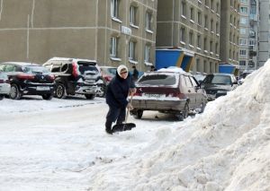 Традиционный конкурс "Лучший дворник" проходит в Калининском районе Чебоксар Традиционный конкурс "Лучший дворник" проходит в Калининском районе Чебоксар
