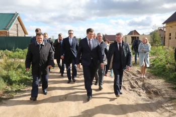 Глеб Никитин поручил главе МСУ Чкаловска Александру Кудряшову провести работы по благоустройству в микрорайоне Жуково