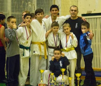 Нижегородские каратисты завоевали восемь медалей на проходившем в Ивановской области региональном турнире &quot;Спорт против наркотиков&quot;