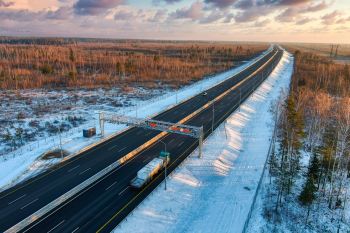 Битум "Газпром нефти" продлит срок службы дорожного покрытия автомагистрали М-12