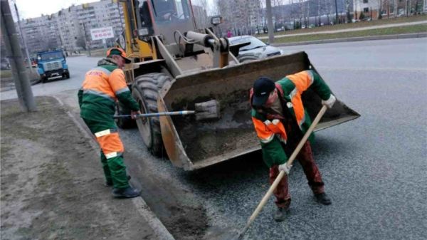 Уборка всех дорог первостепенной значимости будет выполнена до 1 мая в Чебоксарах Уборка всех дорог первостепенной значимости будет выполнена до 1 мая в Чебоксарах