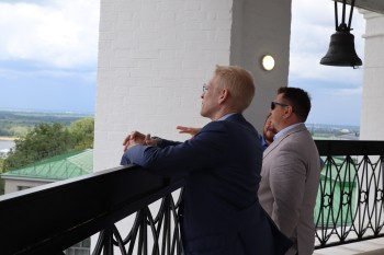 Евгений Костин провел встречу с председателем Харцызского горсовета Борисом Будыкой