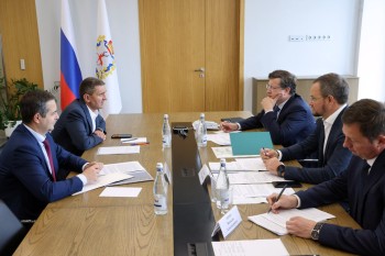 Глеб Никитин и Андрей Рюмин обсудили развитие сетевого комплекса региона