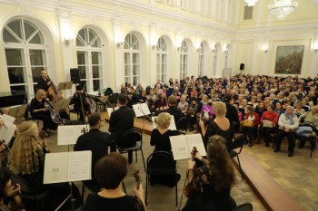 Семьи из Донбасса бесплатно посетили концерт Камерного оркестра Игоря Лермана в Нижнем Новгороде