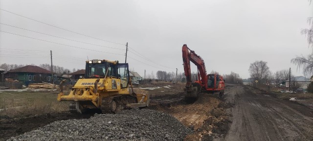 Повреждённые при строительстве трассы М-12 дороги начали восстанавливать в Порецком районе Чувашии