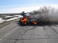 В Нижегородской области &quot;Жигули&quot; загорелись после столкновения с грузовиком, водитель ВАЗа погиб

