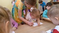 Технология &quot;Дети-волонтеры&quot; в детском саду № 6 города Чебоксары учит воспитанников ответственности