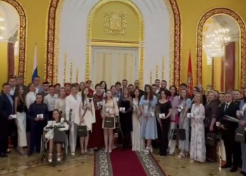 Вручение почетных знаков "Золотая молодежь" состоялось в Оренбуржье Вручение почетных знаков "Золотая молодежь" состоялось в Оренбуржье