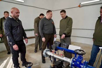 Андрей Гнеушев посетил подшефные Нижегородской области территории ДНР Андрей Гнеушев посетил подшефные Нижегородской области территории ДНР