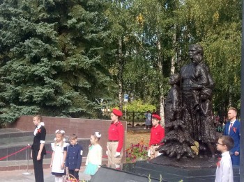 Памятник легендарной партизанке Матрене Вольской открыли в Городце Нижегородской области