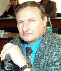 Уход Некрасова с поста секретаря политсовета НРО &quot;Единой России&quot; не связан с ситуацией вокруг продажи ДК им. Свердлова, считает Перов
