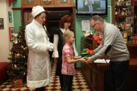 Почти 20 детей из малообеспеченных семей получили подарки в ходе акции &quot;Исполни мечту ребенка&quot;, организованной Благотворительным фондом Олега Кондрашова