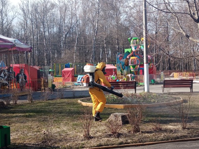 Нижегородские парки начали обрабатывать от клещей