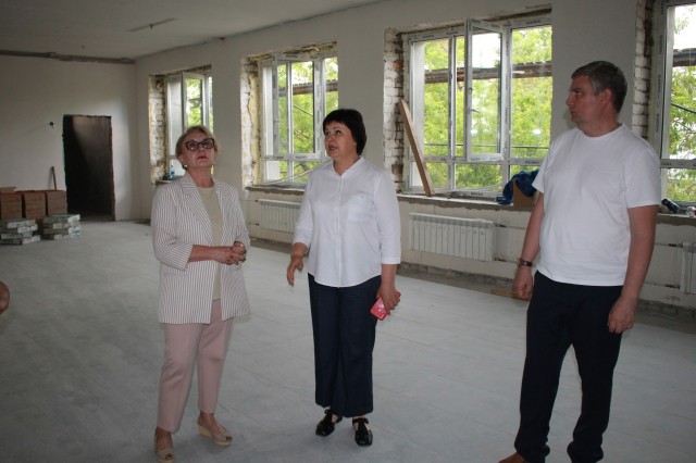  Наталья Назарова ознакомилась с реализацией проектов по благоустройству в Навашине