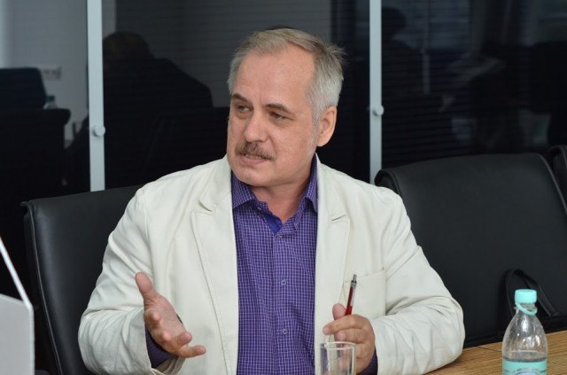 "Вадиму Власову предстоит решать конфликты, возникшие в нижегородской транспортной сфере", - Александр Прудник