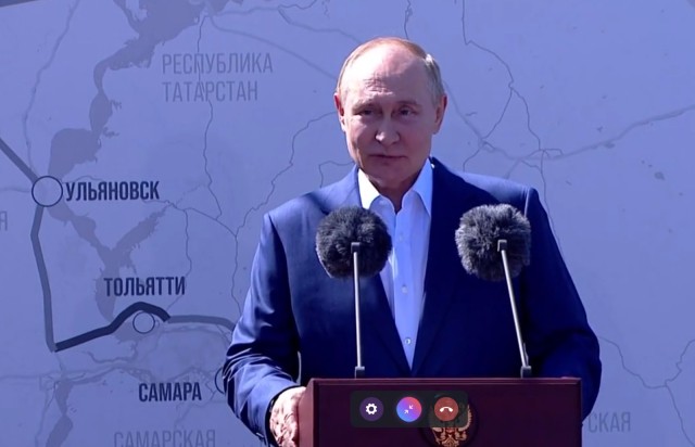 Владимир Путин дал старт движению по обходу Тольятти