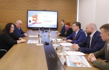 Глеб Никитин провел рабочую встречу с президентом Федерации лыжных гонок России Еленой Вяльбе