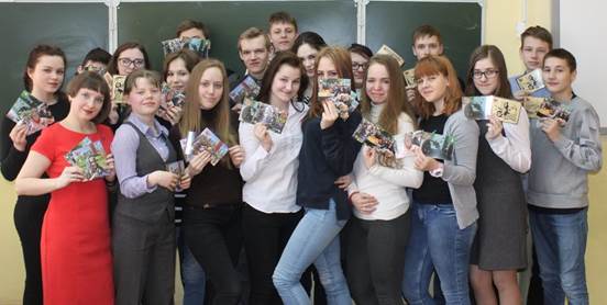 Нижегородские школьники подписали более 600 открыток для ветеранов - жителей домов престарелых с поздравлениями к 9 мая