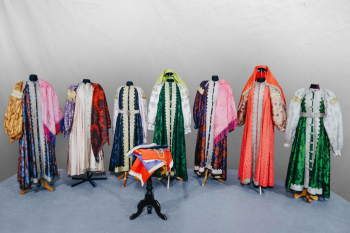 Три экспоната из коллекции казачьих сарафанов возвращаются с реставрации в Оренбург
